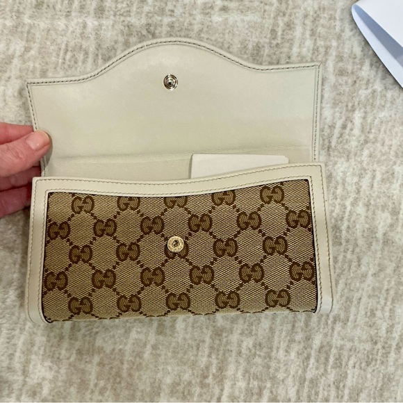 ✨💎NWT💎✨ GUCCI GG SUKEY WALLET. FULL INCLUSION. PURCHASED IN STORE. - Picture 4 of 10